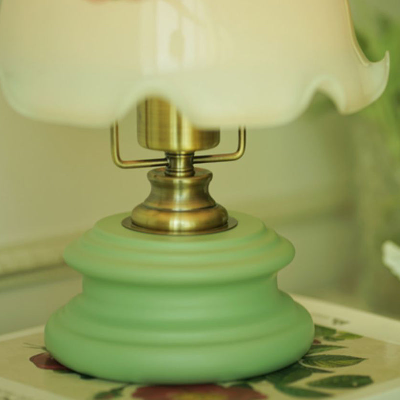 Flower Glass Iron Solid Table Lamp