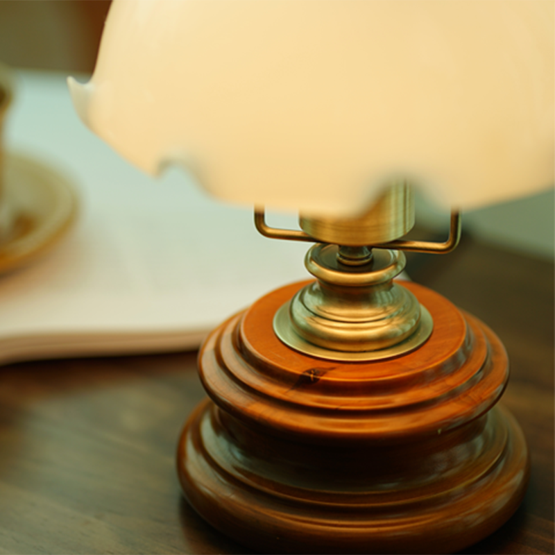 Flower Glass Iron Solid Table Lamp
