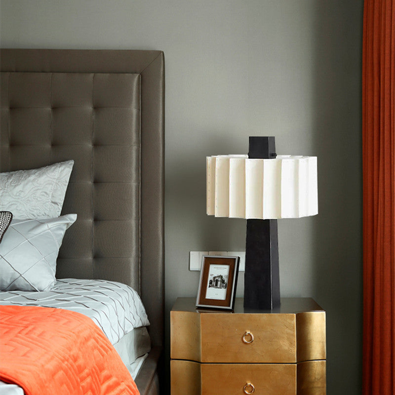 Cylinder Metal Fabric Living Table Lamp