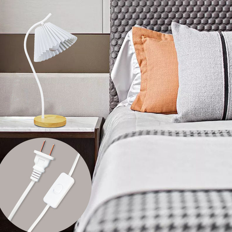 Frustum Cone Iron Fabric Table Lamp