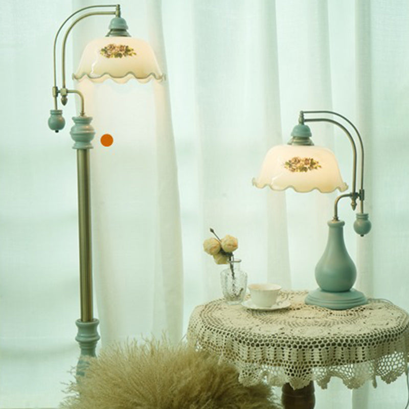 Flower Dome Glass Copper Table Lamp