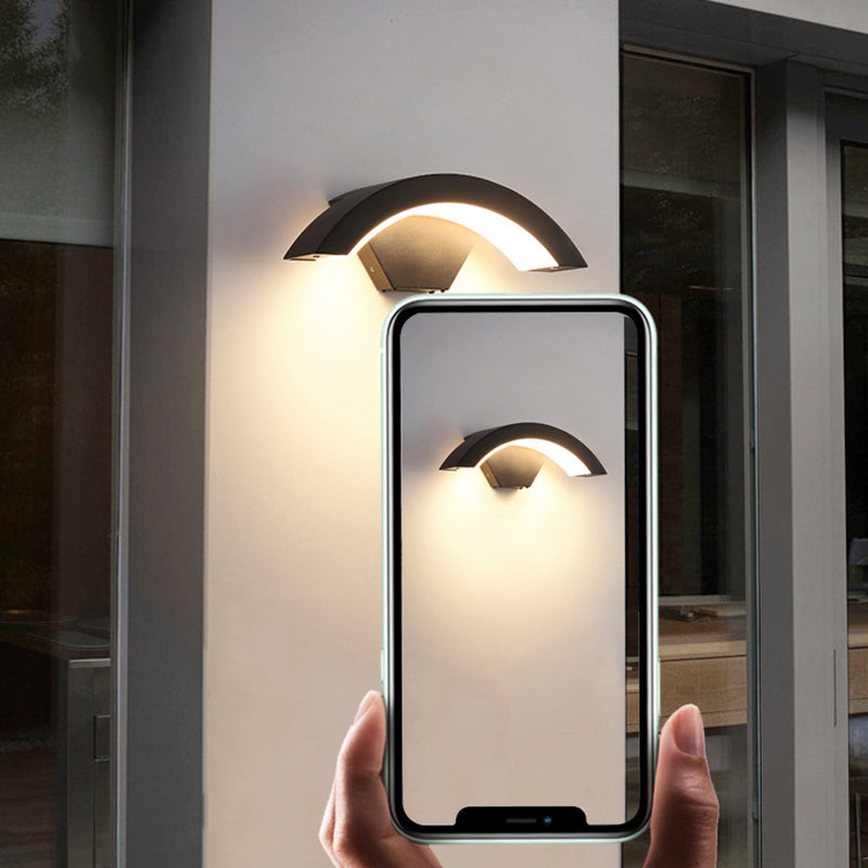 Curved Aluminum Plastic Patio Outdoor Light