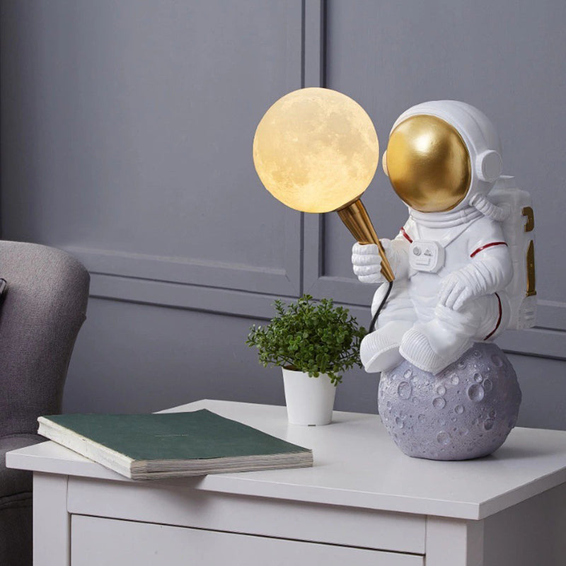 Kids Cartoon Astronaut Resin Table Lamp