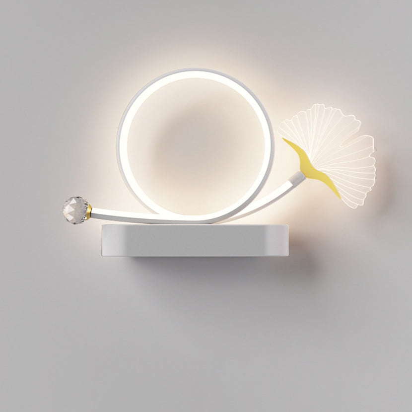 Ginkgo Biloba Circle Iron Wall Lamp