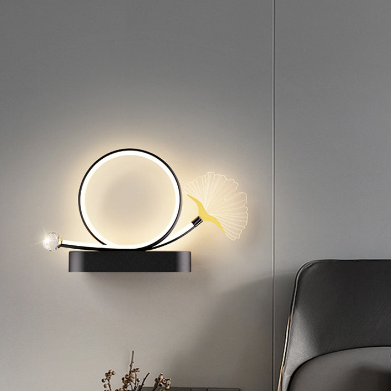 Ginkgo Biloba Circle Iron Wall Lamp