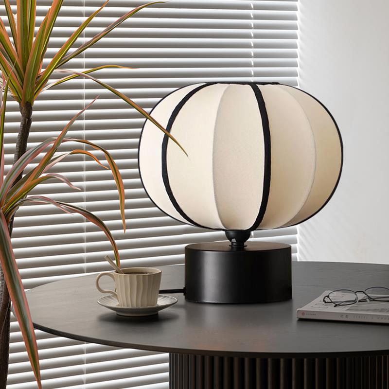 Globe Design Iron Fabric Table Lamp