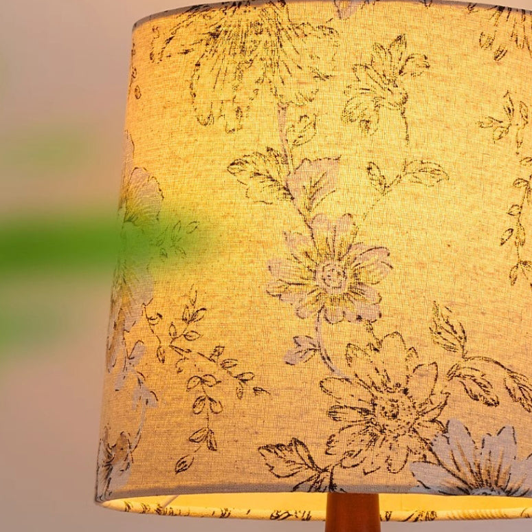 Cylinder Design Solid Wood Table Lamp