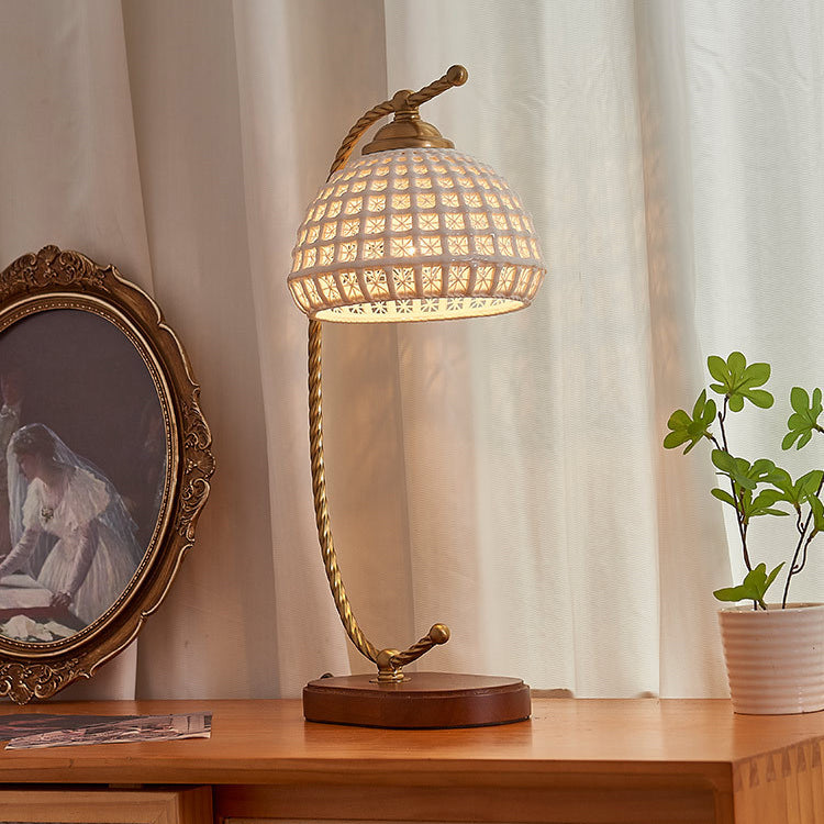 Dome Iron Ceramic Solid Table Lamp