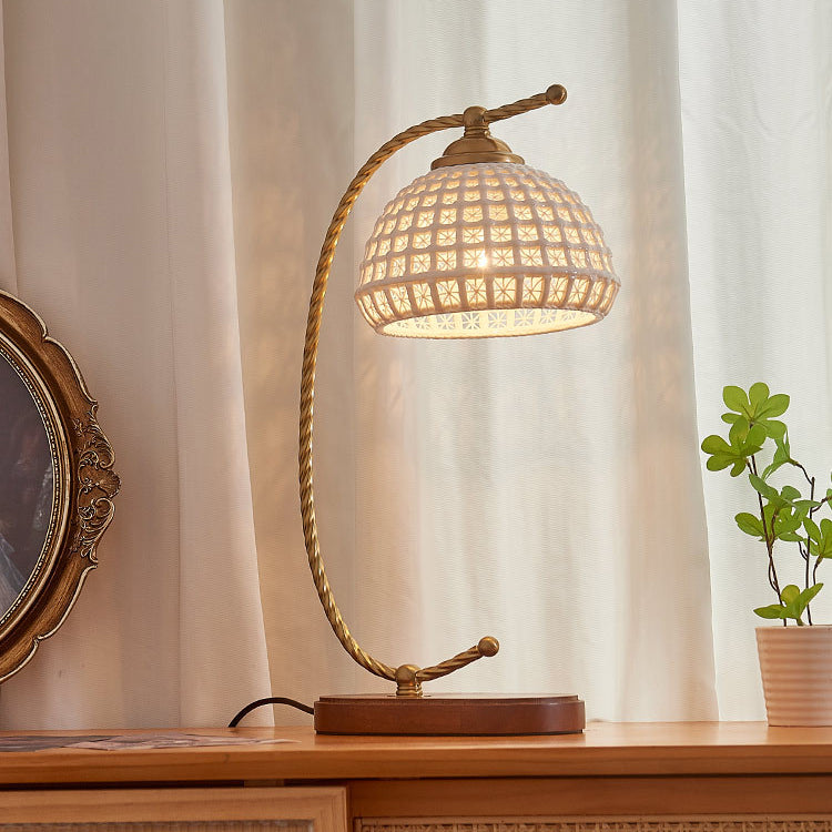 Dome Iron Ceramic Solid Table Lamp