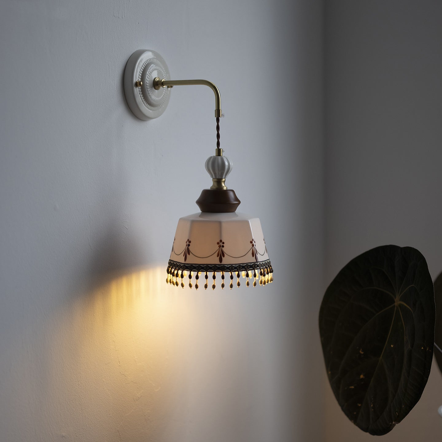 Bowl Tassel Brass Solid Wall Lamp