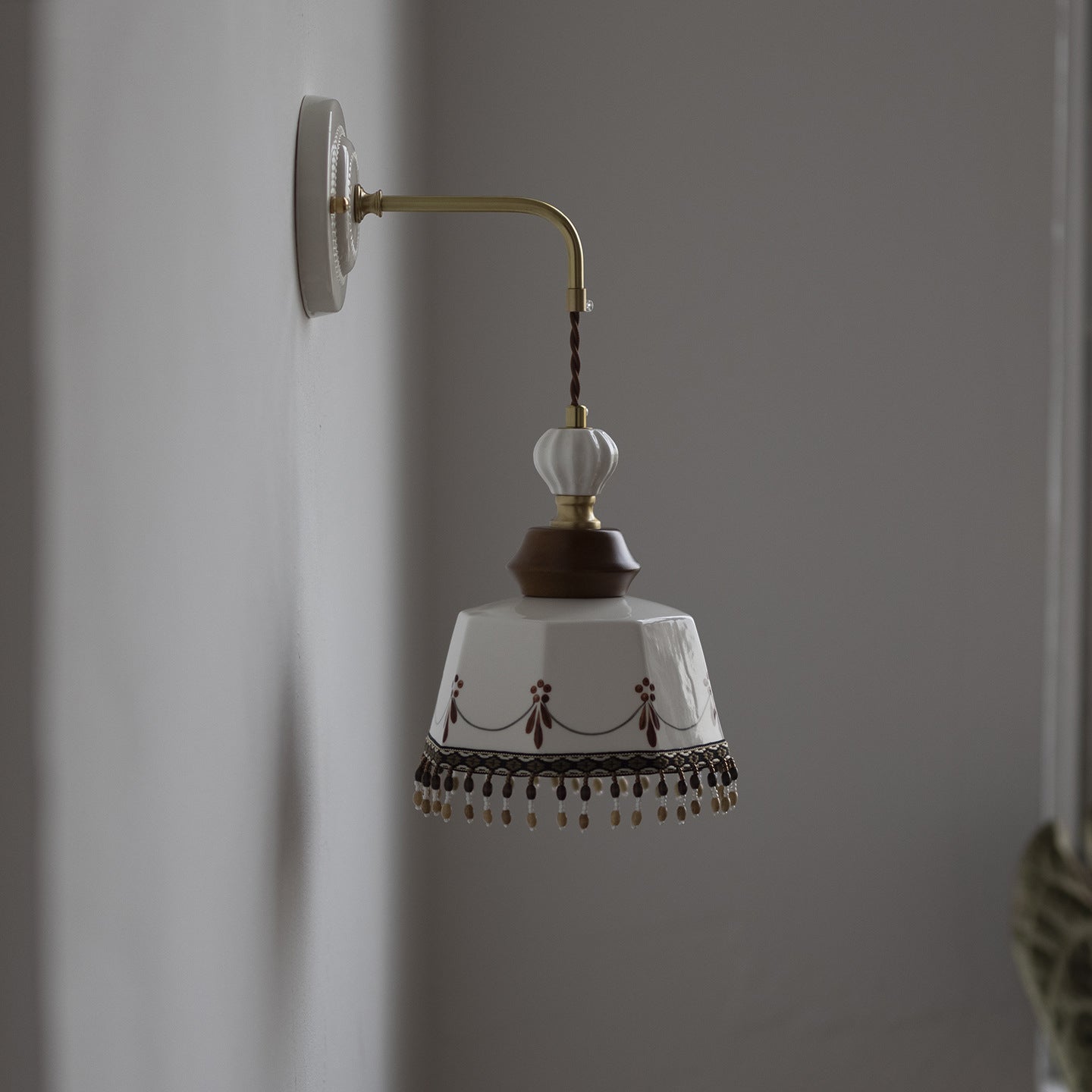 Bowl Tassel Brass Solid Wall Lamp