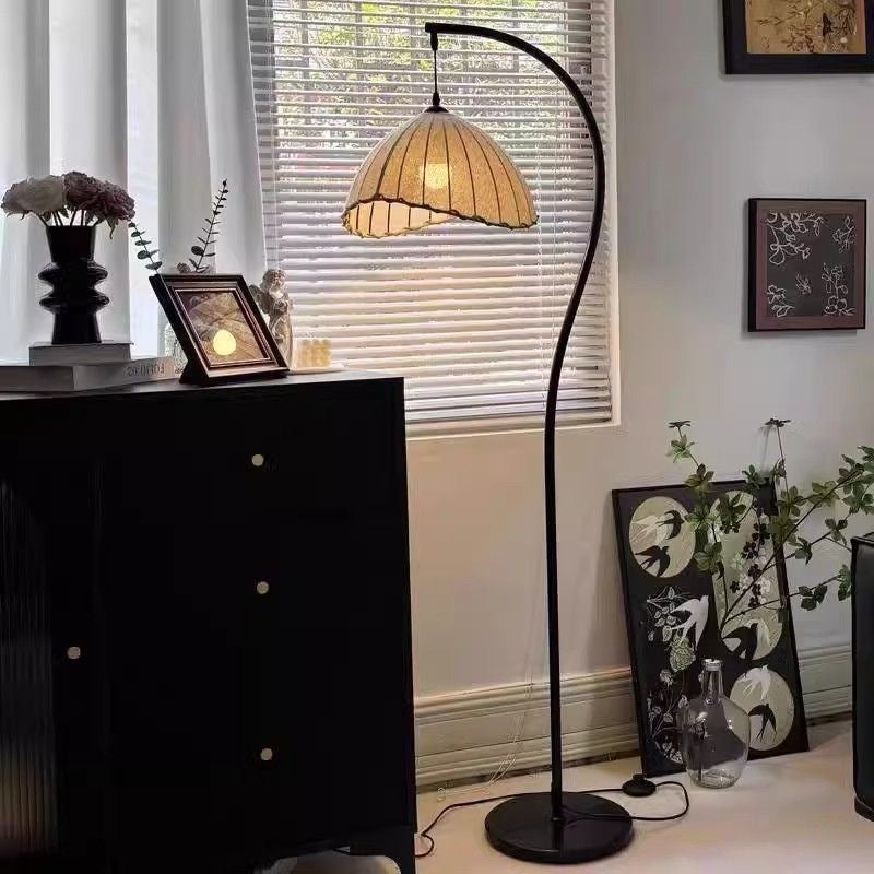 Traditional Vintage Round Hat Floor Lamp