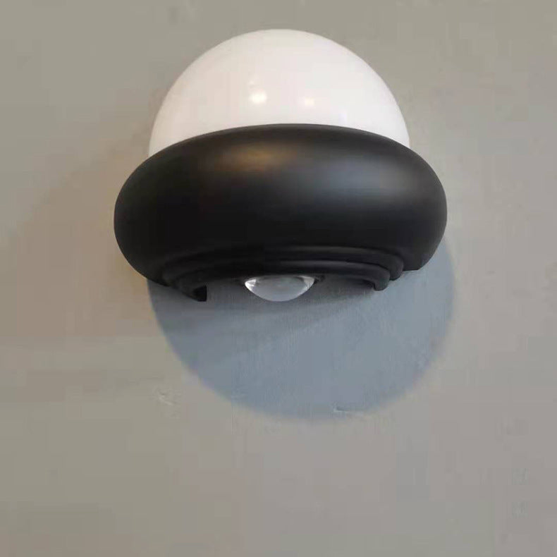 UFO Aluminum Plastic Garden Outdoor Light