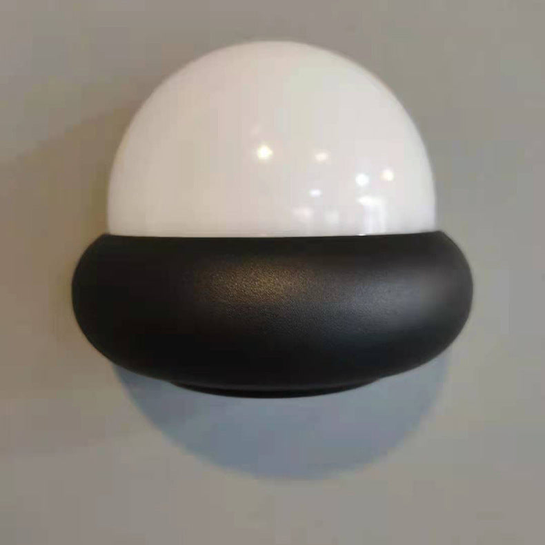 UFO Aluminum Plastic Garden Outdoor Light