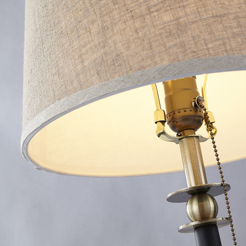 Iron Fabric Round Bedroom Table Lamp