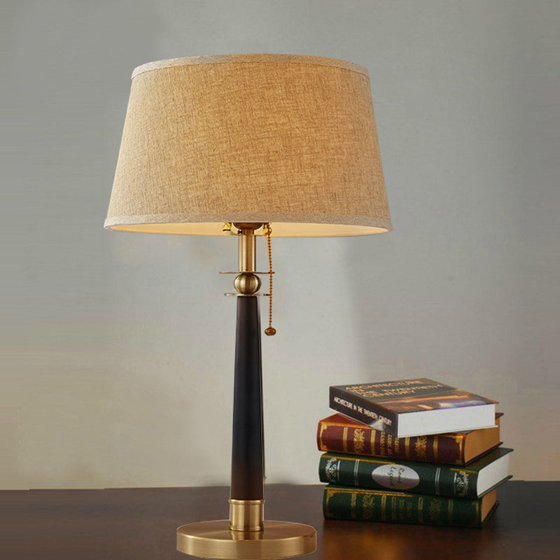 Iron Fabric Round Bedroom Table Lamp