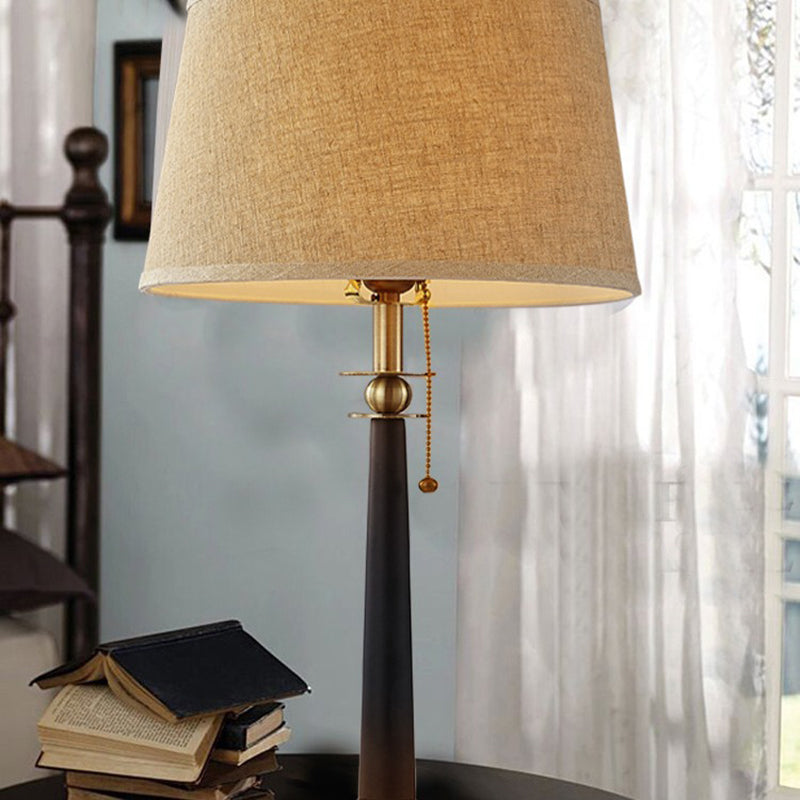 Iron Fabric Round Bedroom Table Lamp