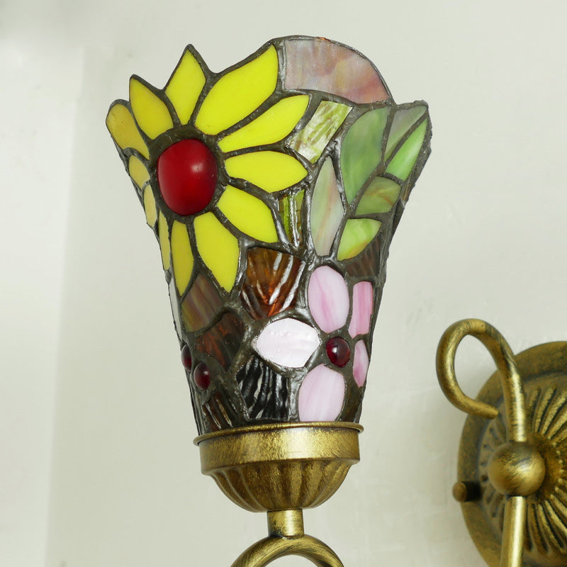 Flower Pod Round Glass Wall Lamp