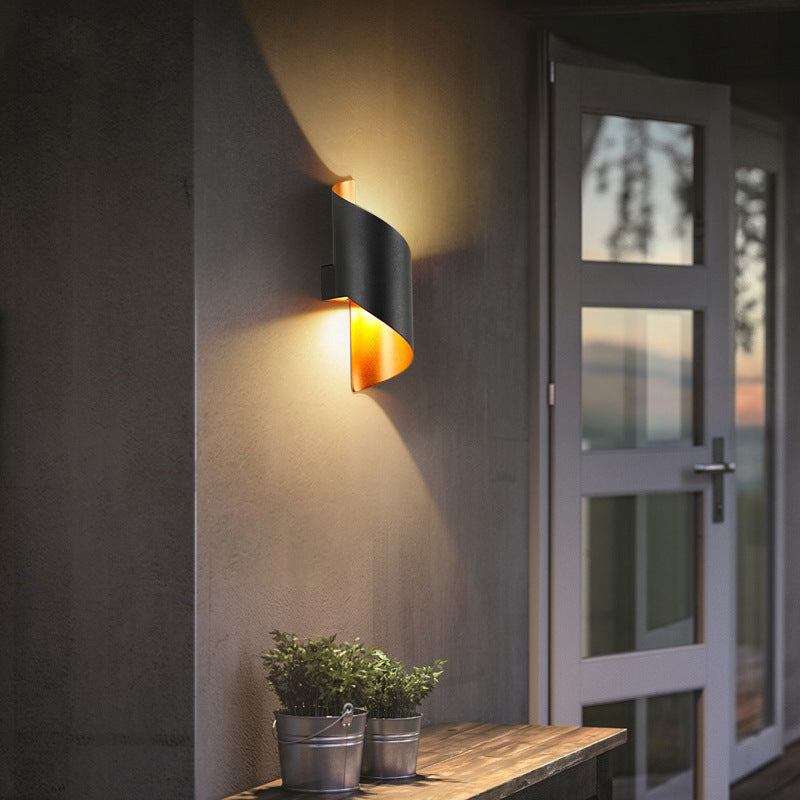 Curved PC Aluminum Outdoor Light