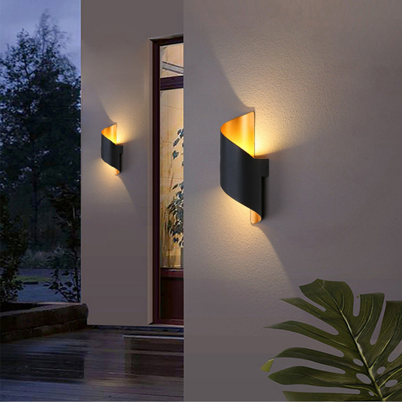 Curved PC Aluminum Outdoor Light