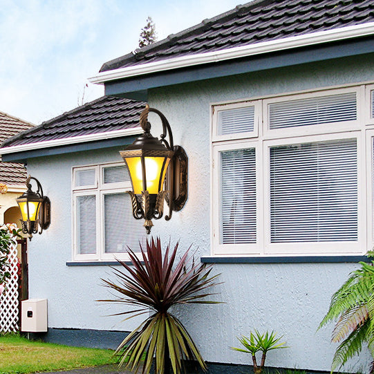 Leaf Round Curve Glass Outdoor Light