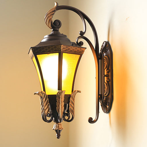 Leaf Round Curve Glass Outdoor Light