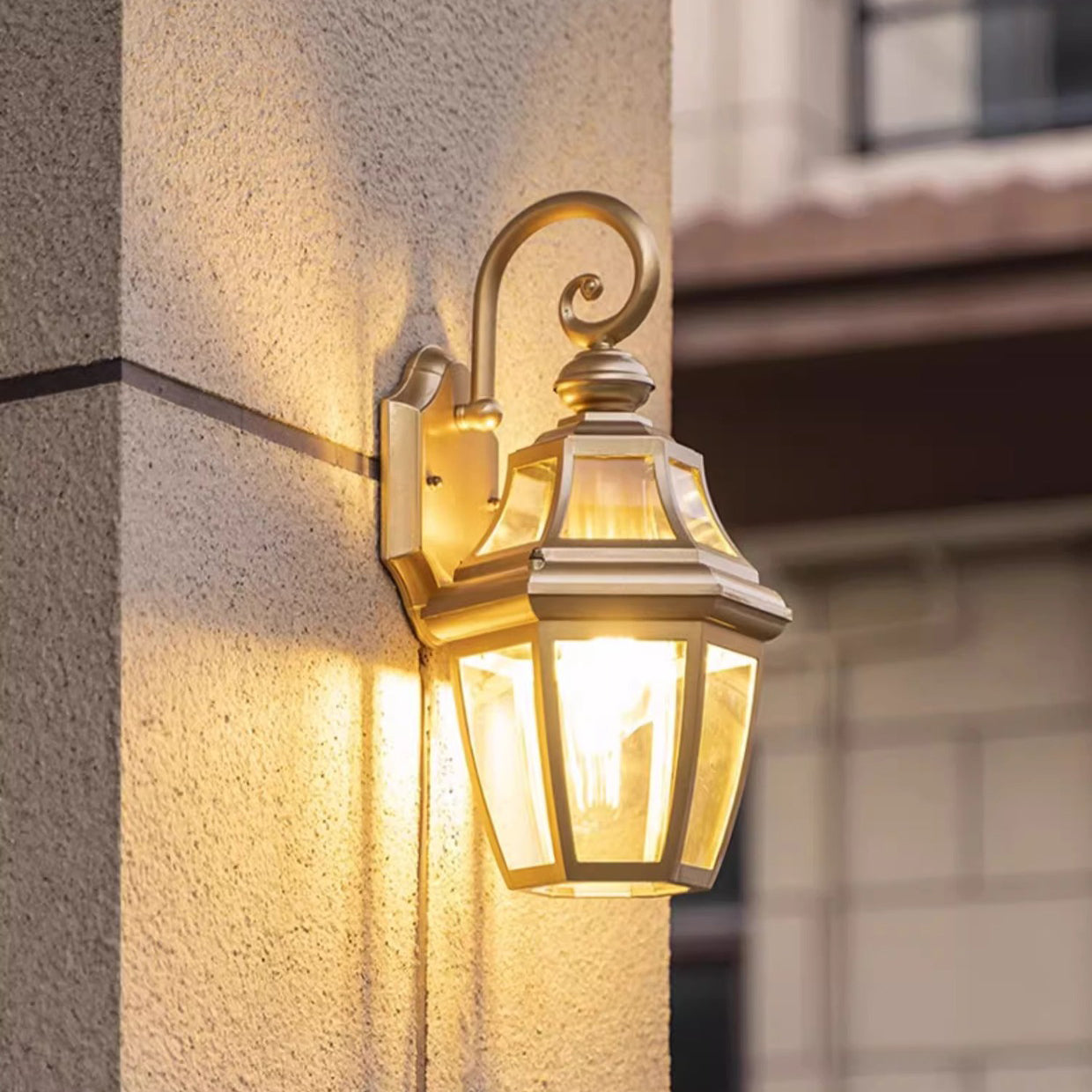 Round Court Glass Hardware Outdoor Light