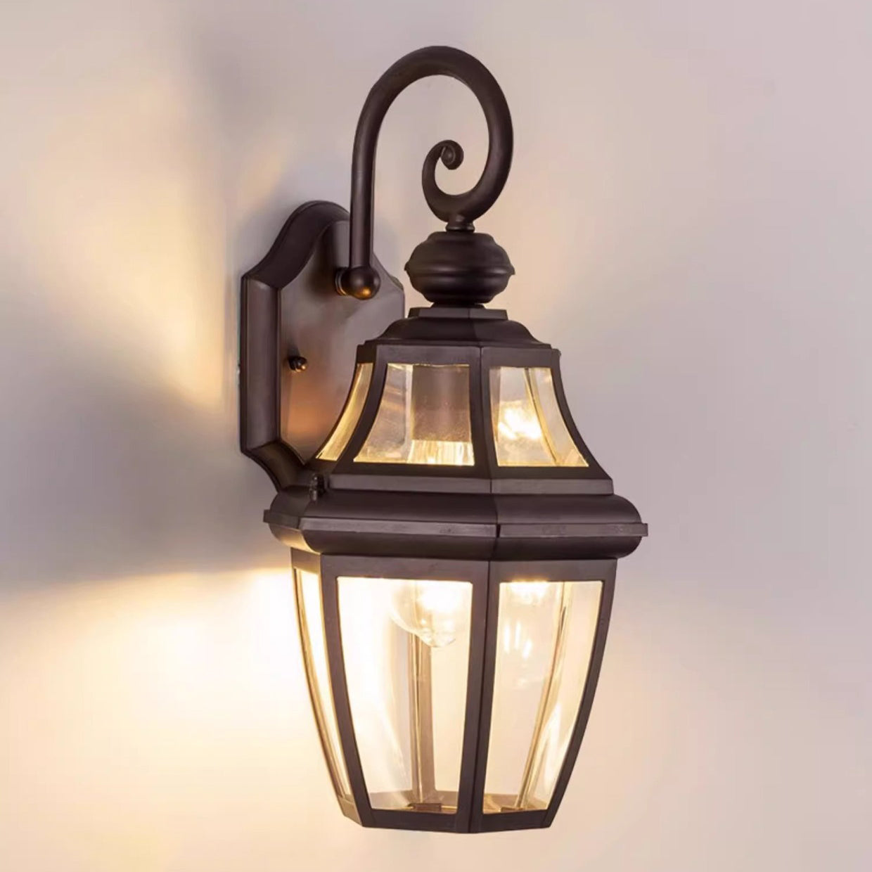 Round Court Glass Hardware Outdoor Light