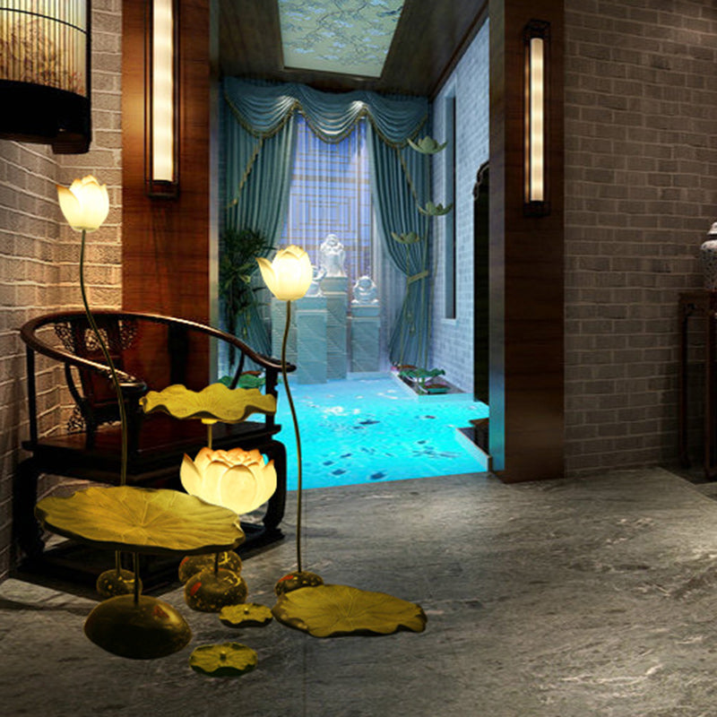 Small Lotus Round Resin Floor Lamp
