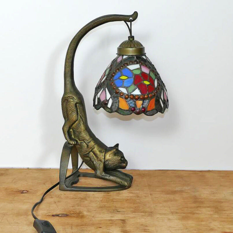 Curved Flower Round Glass Table Lamp