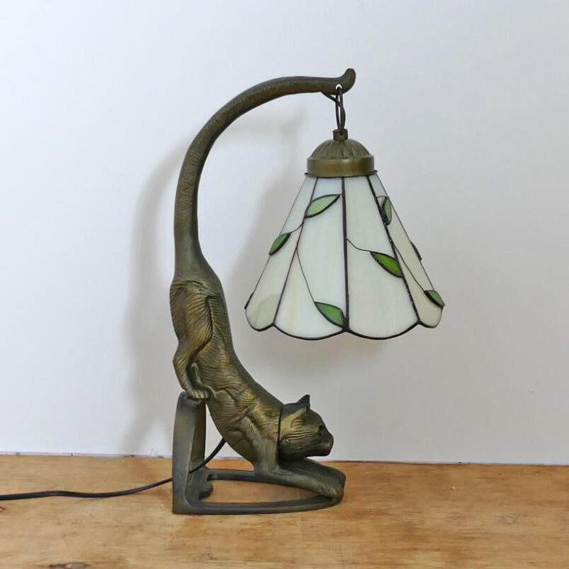 Grape Leaf Curved Round Table Lamp