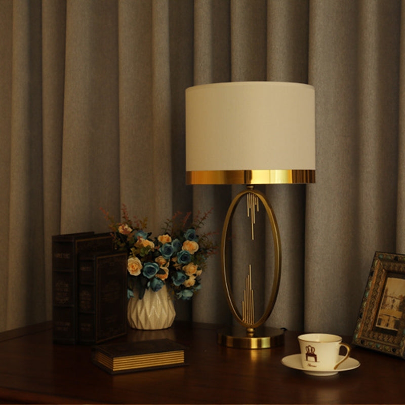 Round Column Fabric Iron Table Lamp