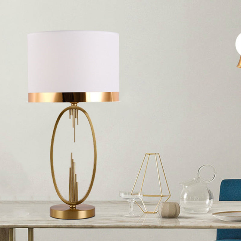 Round Column Fabric Iron Table Lamp