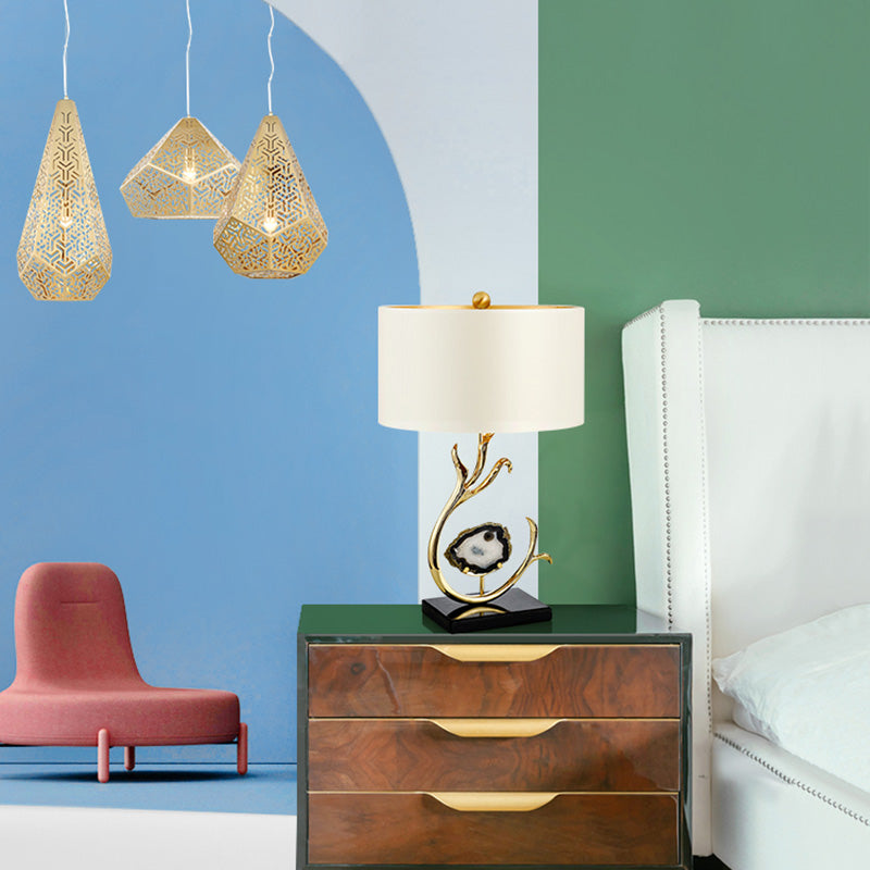 Curved Round Silk Onyx Table Lamp