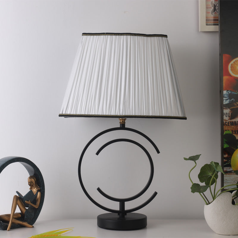 Round Square Fabric Iron Table Lamp