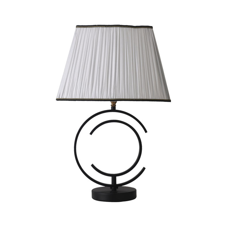 Round Square Fabric Iron Table Lamp