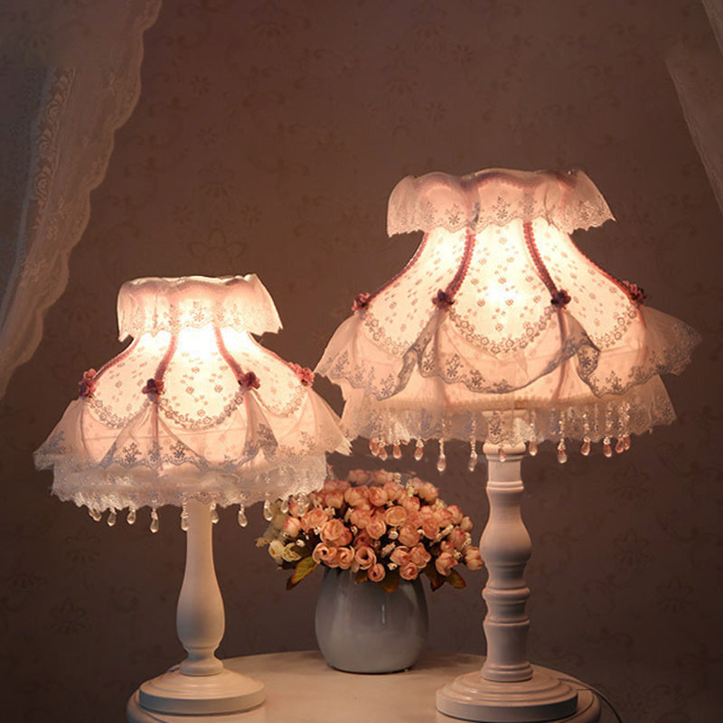 Round Lace Fabric Resin Table Lamp
