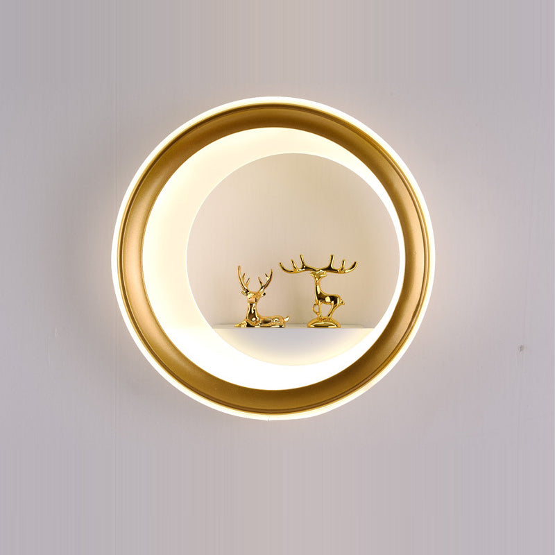 Round Planter Deer Tower Wall Lamp