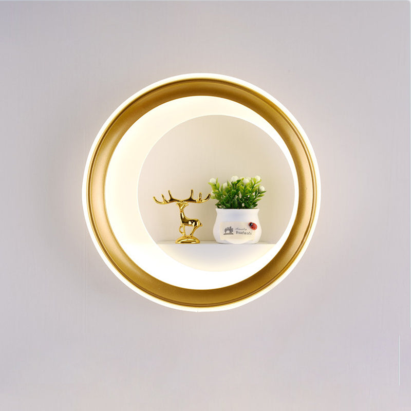 Round Planter Deer Tower Wall Lamp