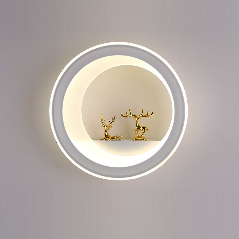 Round Planter Deer Tower Wall Lamp