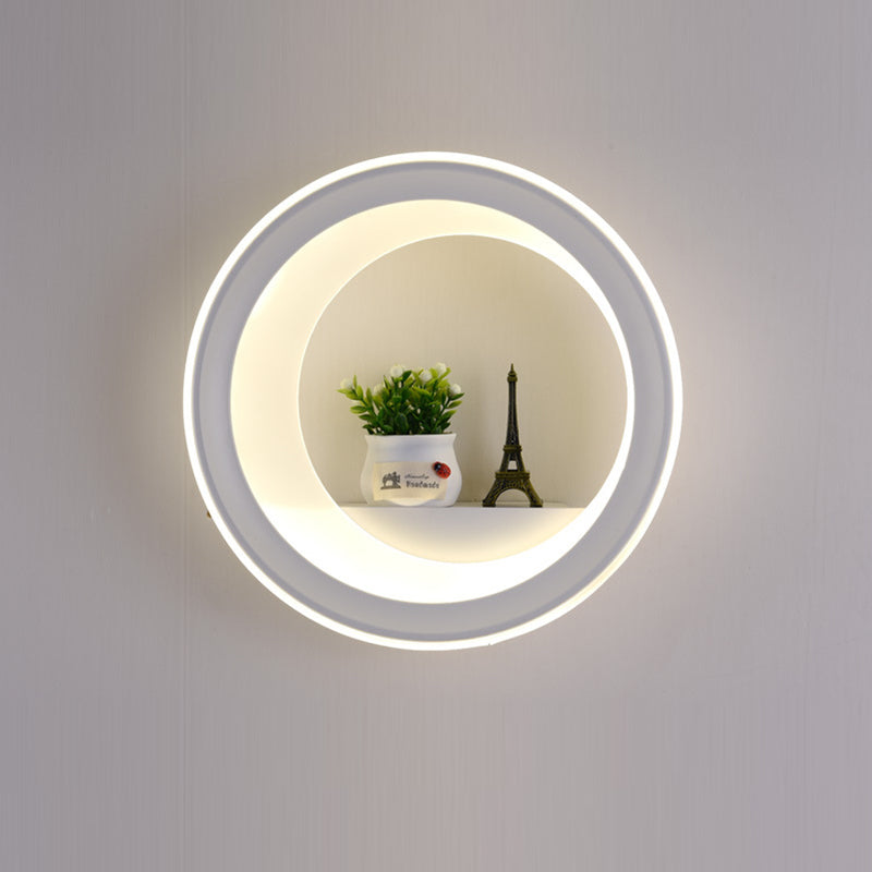 Round Planter Deer Tower Wall Lamp