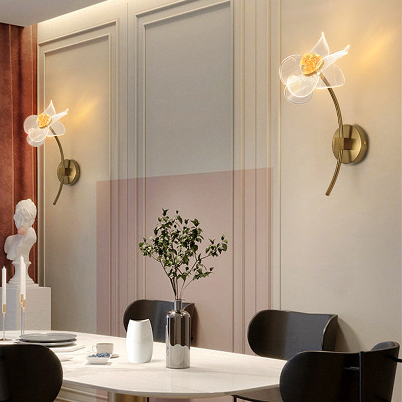 Flower Curved Acrylic Iron Wall Lamp