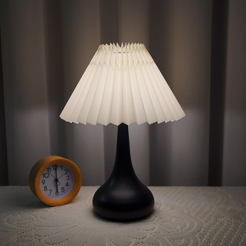 Round Cone Fabric Metal Table Lamp