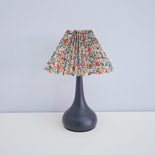 Round Cone Fabric Metal Table Lamp