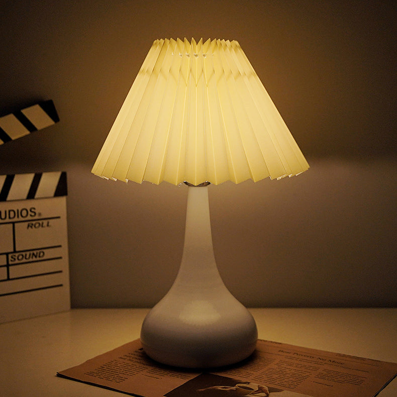 Round Cone Fabric Metal Table Lamp