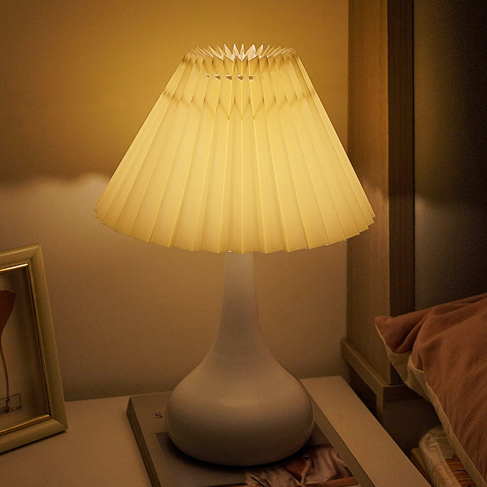 Round Cone Fabric Metal Table Lamp