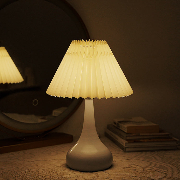 Round Cone Fabric Metal Table Lamp