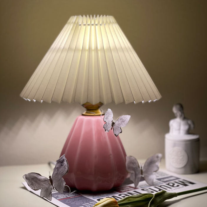 Round Cone Pleated Fabric Table Lamp