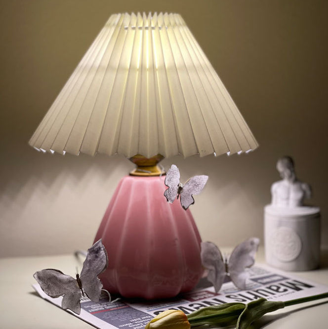 Round Cone Pleated Fabric Table Lamp