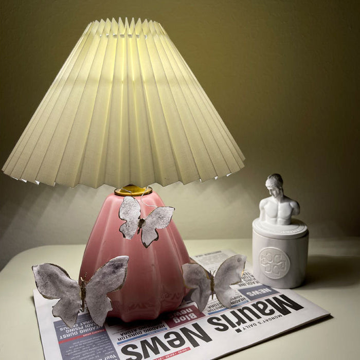 Round Cone Pleated Fabric Table Lamp
